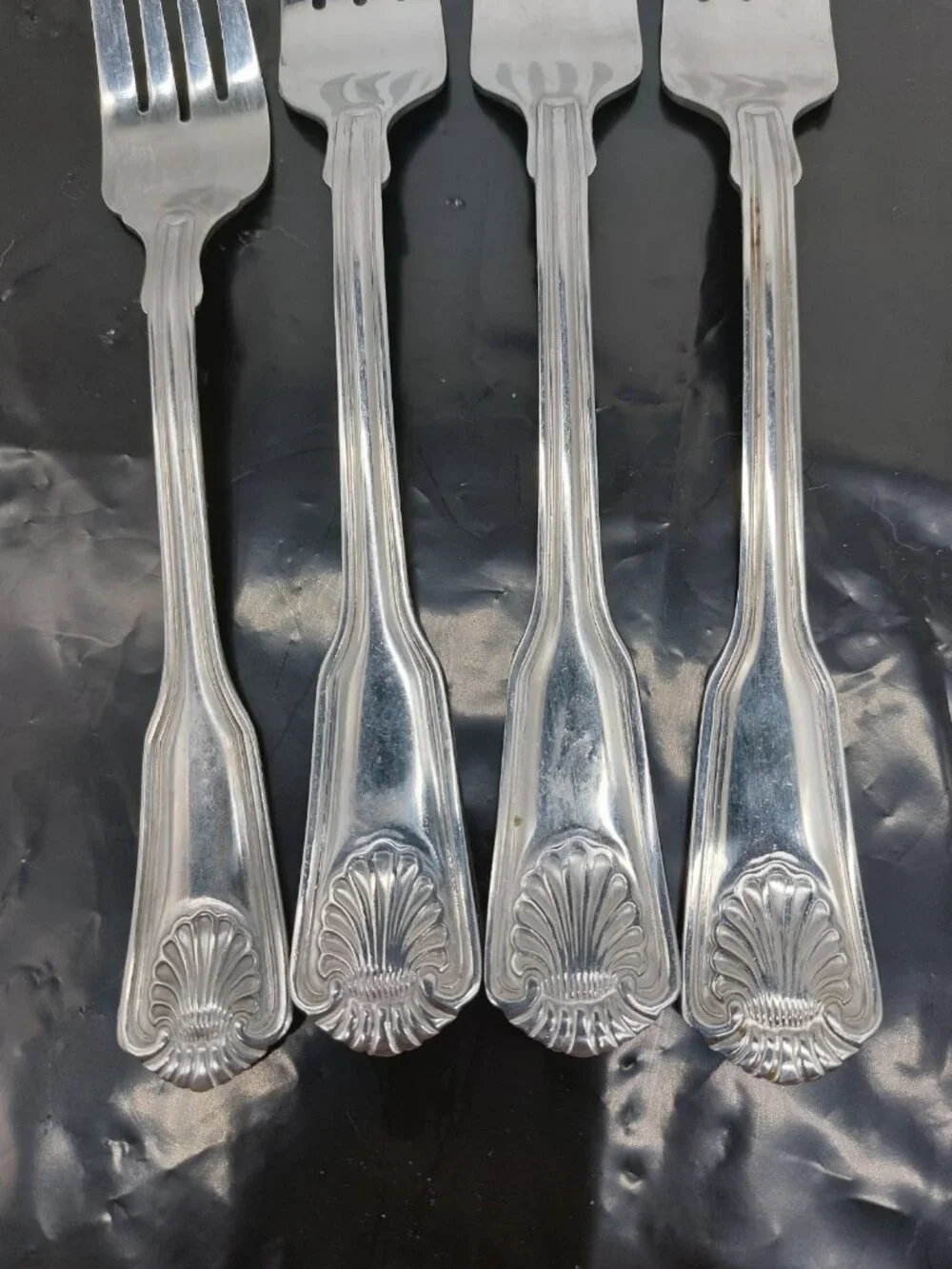 International dinner forks